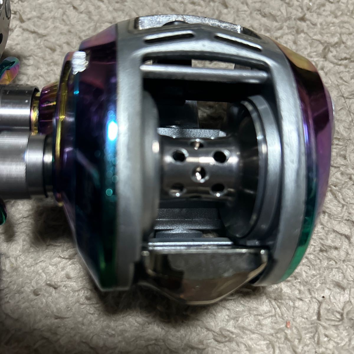 貴重 Revo オーロラ 左 良品 アブガルシア 貴重 Revo オーロラ 左 良品 アブガルシア