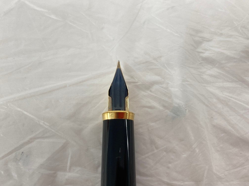 PILOT パイロット 万年筆 黒・ゴールド ペン先14K-585 F A195 ケース・替えインク付き【CAAE4006】_画像4