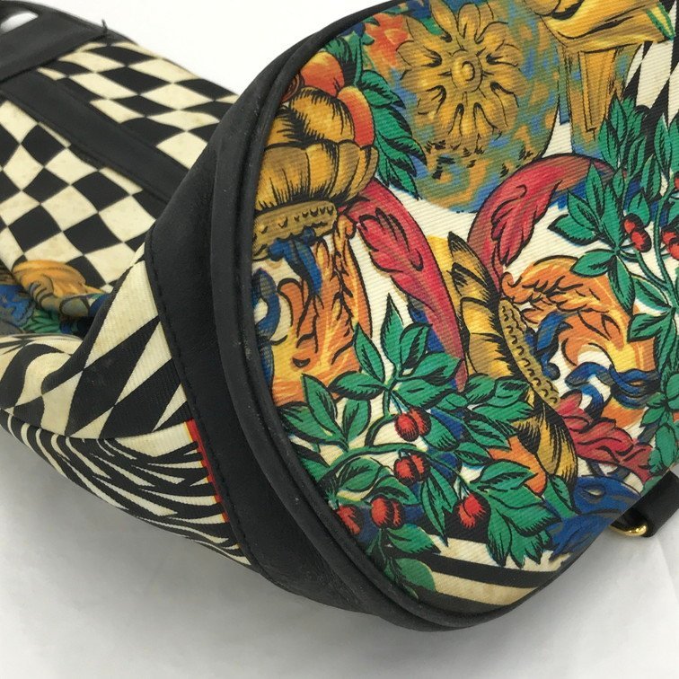 VERSACE ヴェルサーチ ワンショルダー バッグ 中古品【CAAV2012】_画像4