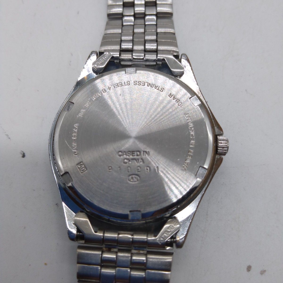 時計　アルバクォーツ腕時計　デイト  V733-7S70