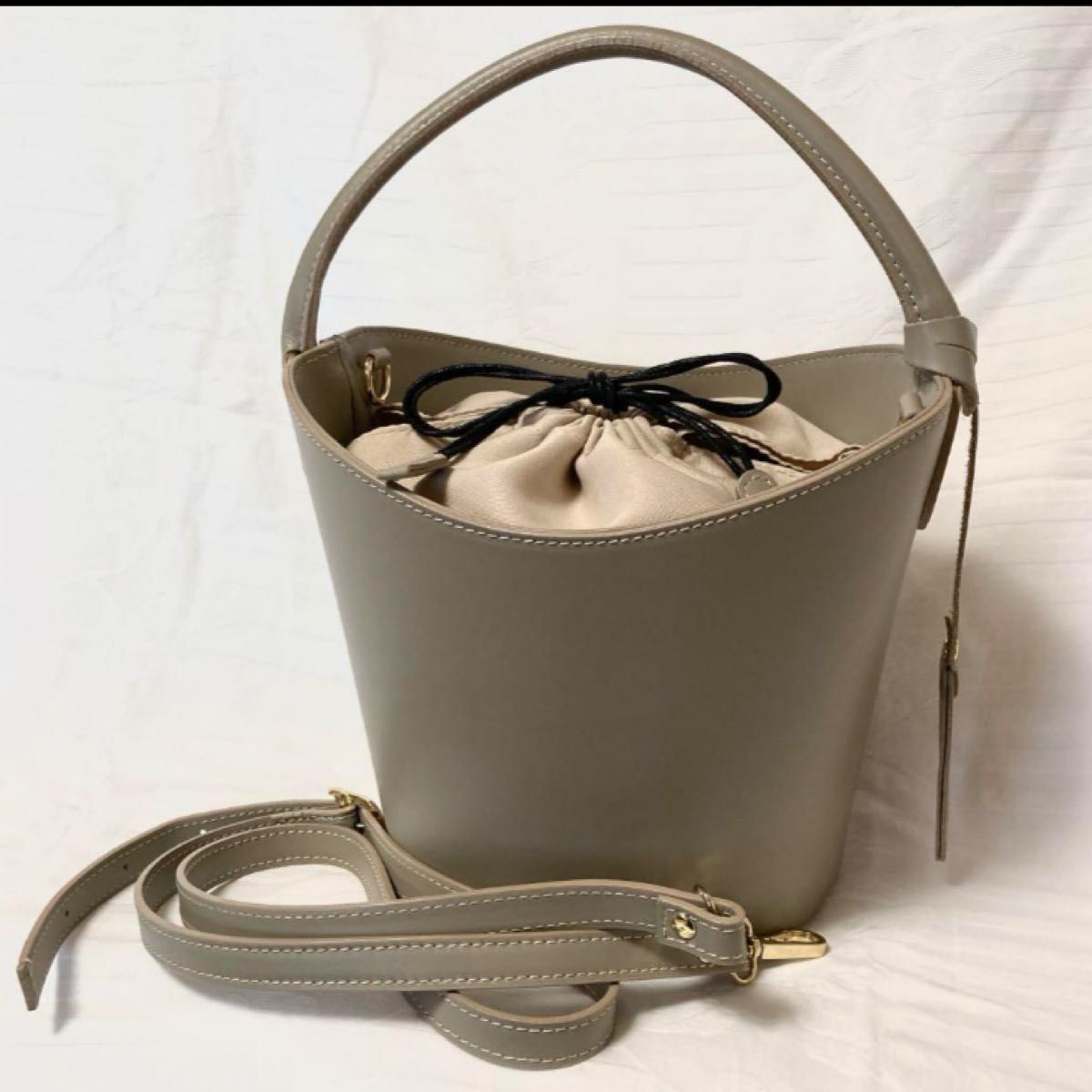 極美品■LAURA DI MAGGIO　牛革バケツ型ショルダーバッグ　2WAY  イタリア製 ハンドバッグ トートバッグ　巾着