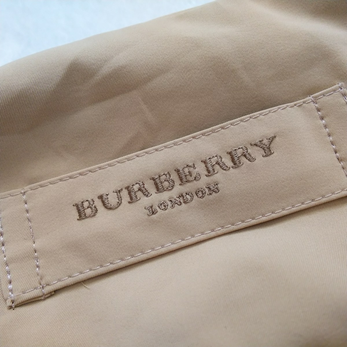 【美品 M】バーバリーロンドン 最高級 ダウンジャケット ノバチェック 日本製 ベージュ BURBERRYLONDON アウター コート ブルゾン_画像8