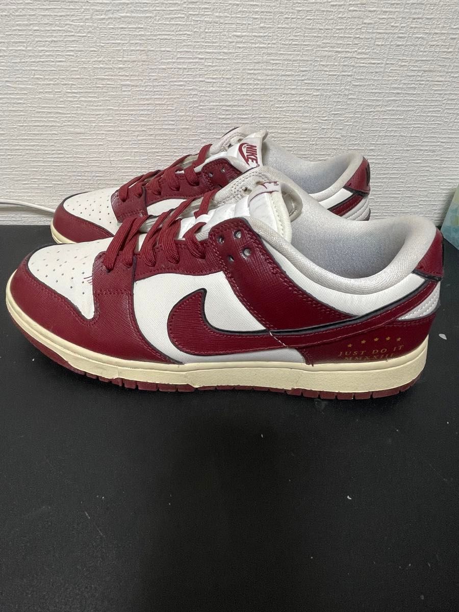 Nike WMNS Dunk Low SE Just Do It "Team Red"ナイキ ウィメンズ ダンク ロー  