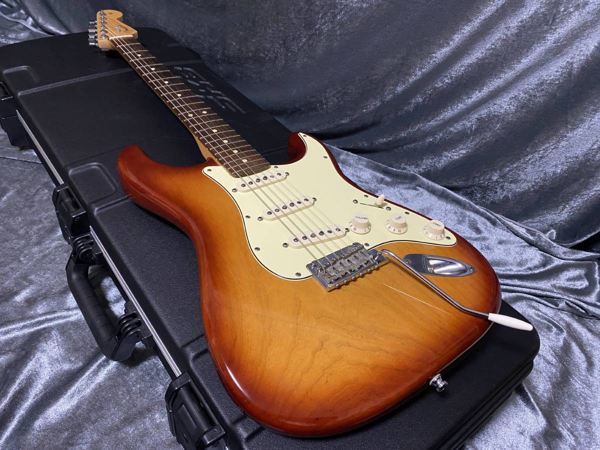 ★送料無料 Fender USA American Standard Stratocaster Upgrade ASHボディ 2012年製 Custom Shop製PU搭載！ ハードケース付 即決_画像1