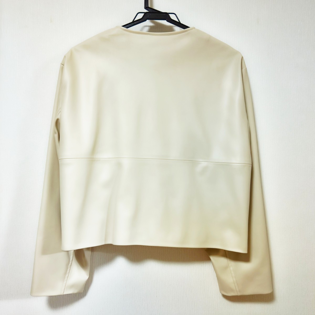 新品☆ZARA(ザラ) フェイクレザーノーカラージャケット☆レディースブルゾン/ ライダースジャケット/アウター/通勤通学/合皮_画像2