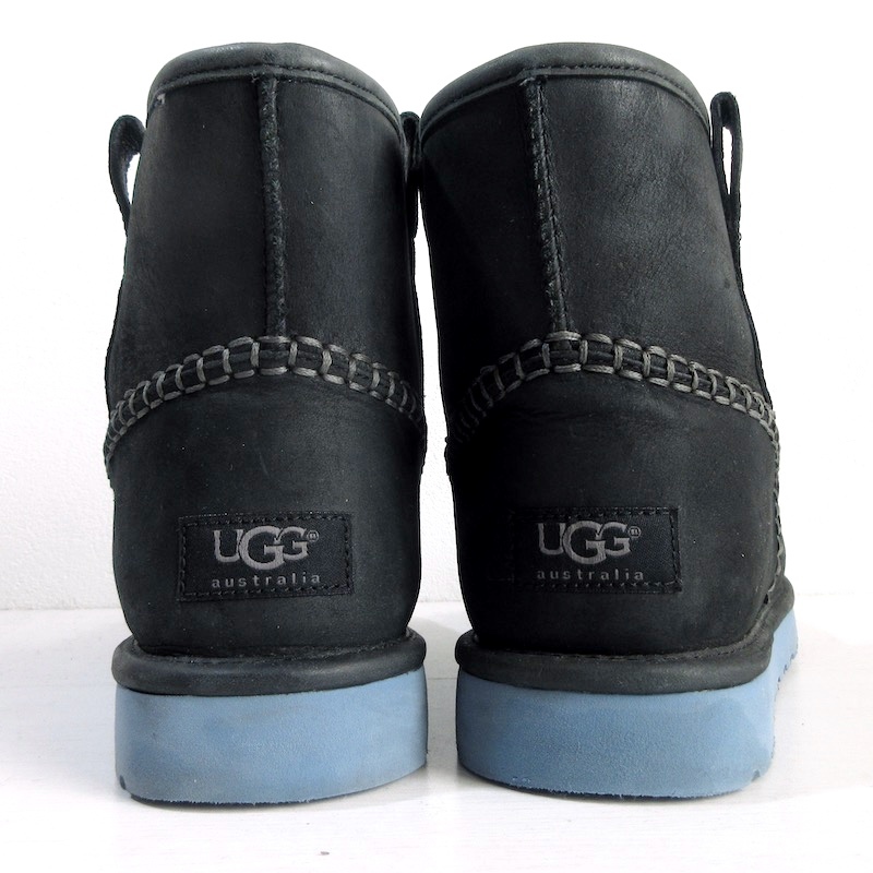 【UGG アグ】海男の冬スタイルに◎ ムートン レザーブーツ 黒!! （CLASSIC MINI STITCH ショート シープスキン ロンハーマン取扱ブランド）_画像6