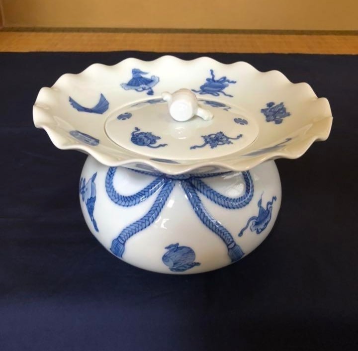 茶道具 平戸焼 白磁 青海波 末広水指 横石嘉助 新品未使用 平戸焼 水指 嘉助窯 横石嘉助 茶道具 砂金袋に宝尽 未使用保管品