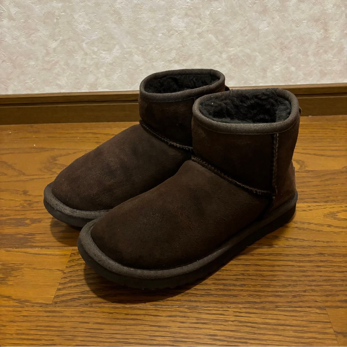 UGG アグ 5854 CLASSIC MINI ムートンブーツ ブラウン｜Yahoo!フリマ