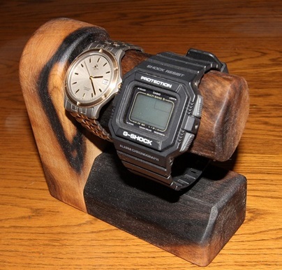 腕時計スタンド（材質：黒柿）サイズ：129Ｗ×50ＤＸ114Ｈ（300ｇ）