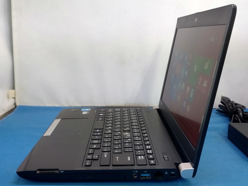 122106 dynabook R73/37MB Core i7-4710MQ Mem8GB HDD1TB Win8.1 JUNK_画像2