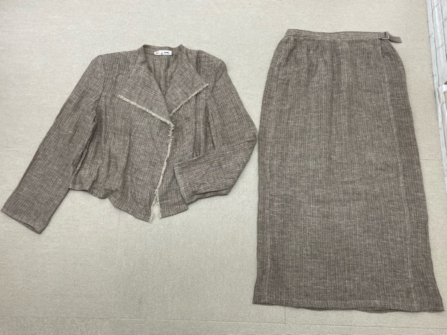 (I11677) ヒロココシノ HIROKO KOSHINO セットアップ スーツ リネン100％ 前開きノーカラージャケット / ラップスカート 11 ブラウン系_画像1