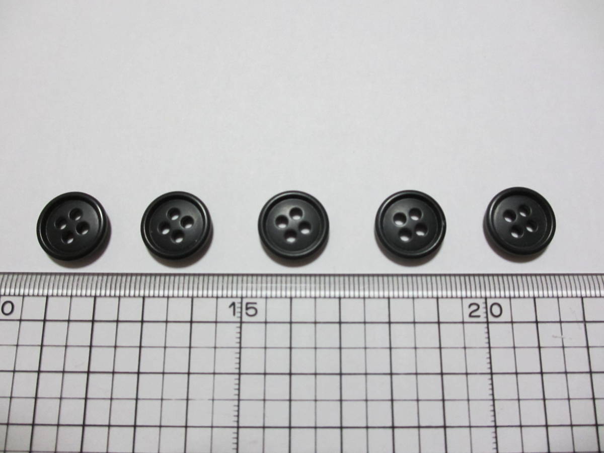 ボタン　直径約１５ｍｍ　５個　黒系　⑯_表面