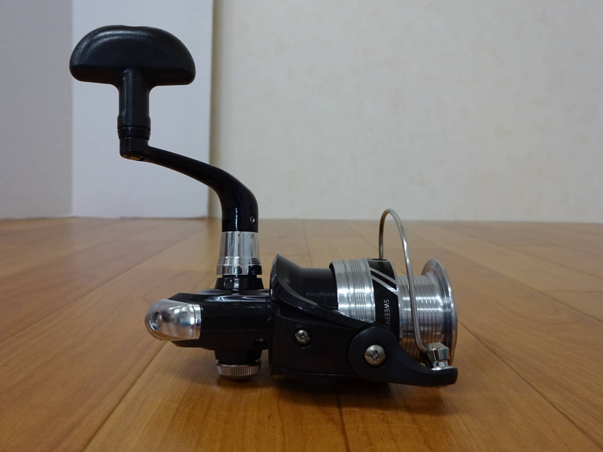 【釣具 / リール】DAIWA SWEEPFIRE BL 2500 中古 箱無　ダイワ スウィープファイア_画像2