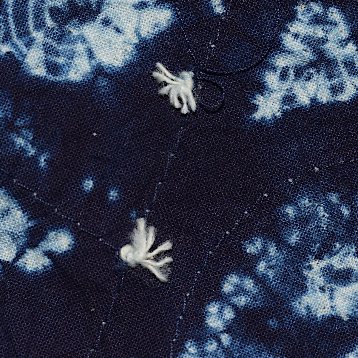 藍染 刺し子 テーブルクロス 大判 タペストリー マルチカバー 横幅約138cm 縦幅約178cm 綿 【cb-12】の画像5