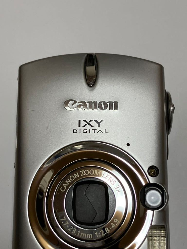 【RA-15】動作品☆Canon キャノン IXY DIGITAL700 PC1169 シルバー コンパクトデジタルカメラ 2GBメモリカード+バッテリー付き！ネコポス_画像3