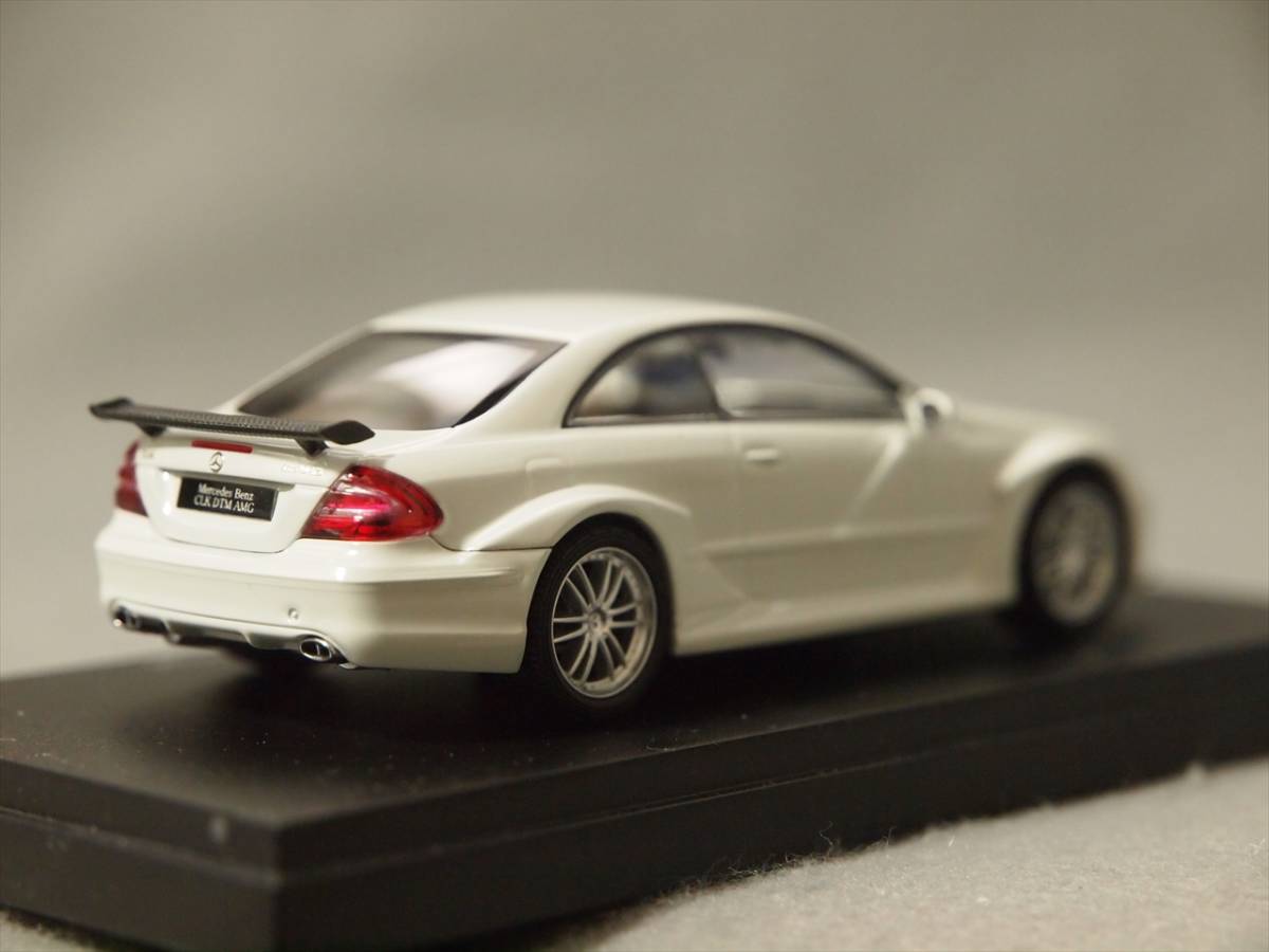 Mercedes-Benz CLK DTM AMG Coupe Street Version White 京商 1/43 03218Wの画像5