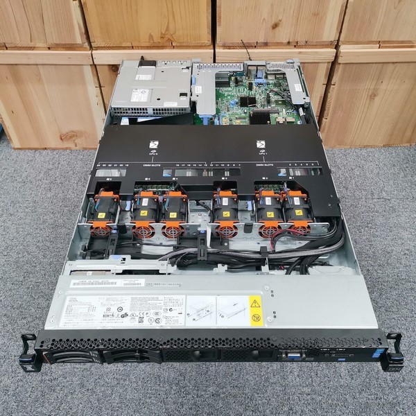 ＠SM5120 IBM 秋葉原万世鯖本舗 1U x3550 M4 Xeon-E5-2609v2x 2基/メモリ16G/SFF 73Gx2/RAID1/DVD-RW/PSU-550Wx2_画像2