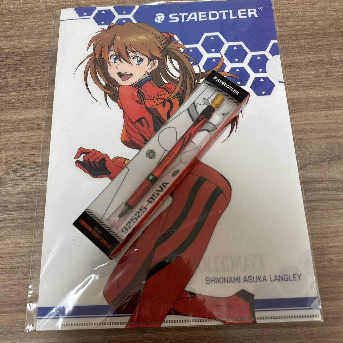 新品 限定 STAEDTLER ステッドラー 925 25-05VA Evangelion エヴァンゲリオン アスカ シャーペン 0.5mm 製図 クリアファイル付き_画像1