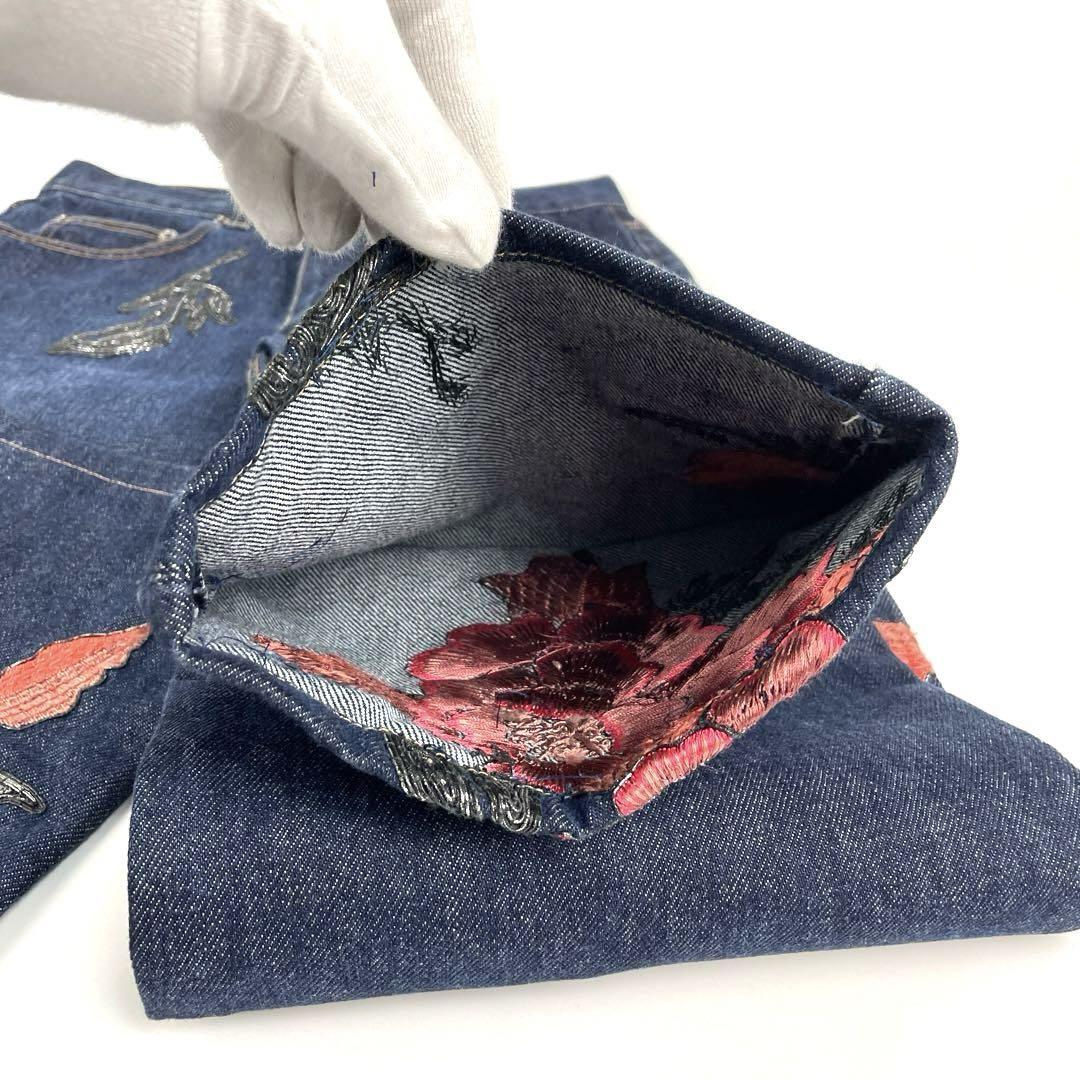 極美品 GUCCI グッチ デニムパンツ 花柄刺繍 トムフォード期 極美品 GUCCI グッチ デニムパンツ 花柄刺繍 トムフォード期