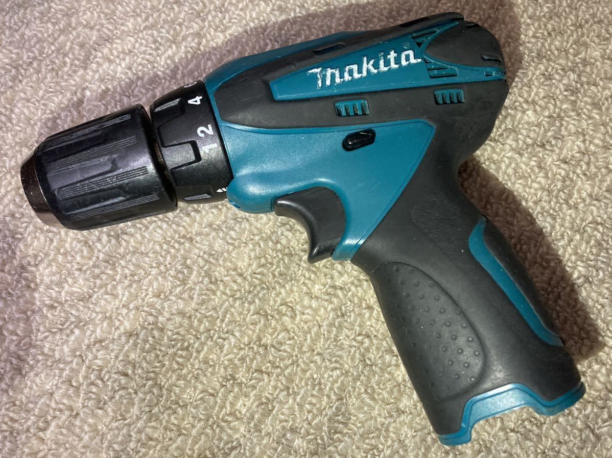 マキタ 10.8V 充電式ドライバドリル DF330D 本体のみ makita _画像1