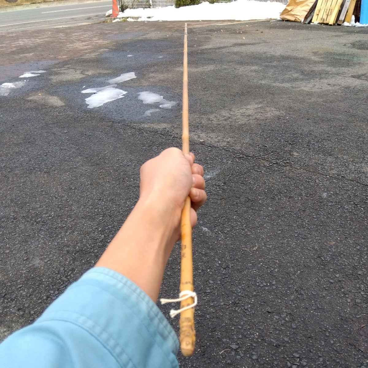 珍品】庄内竿 在銘白虎? 13尺 三本継〈螺旋式真鍮パイプ継〉検 珍品】庄内竿 在銘白虎? 13尺 三本継〈螺旋式真鍮パイプ継〉検