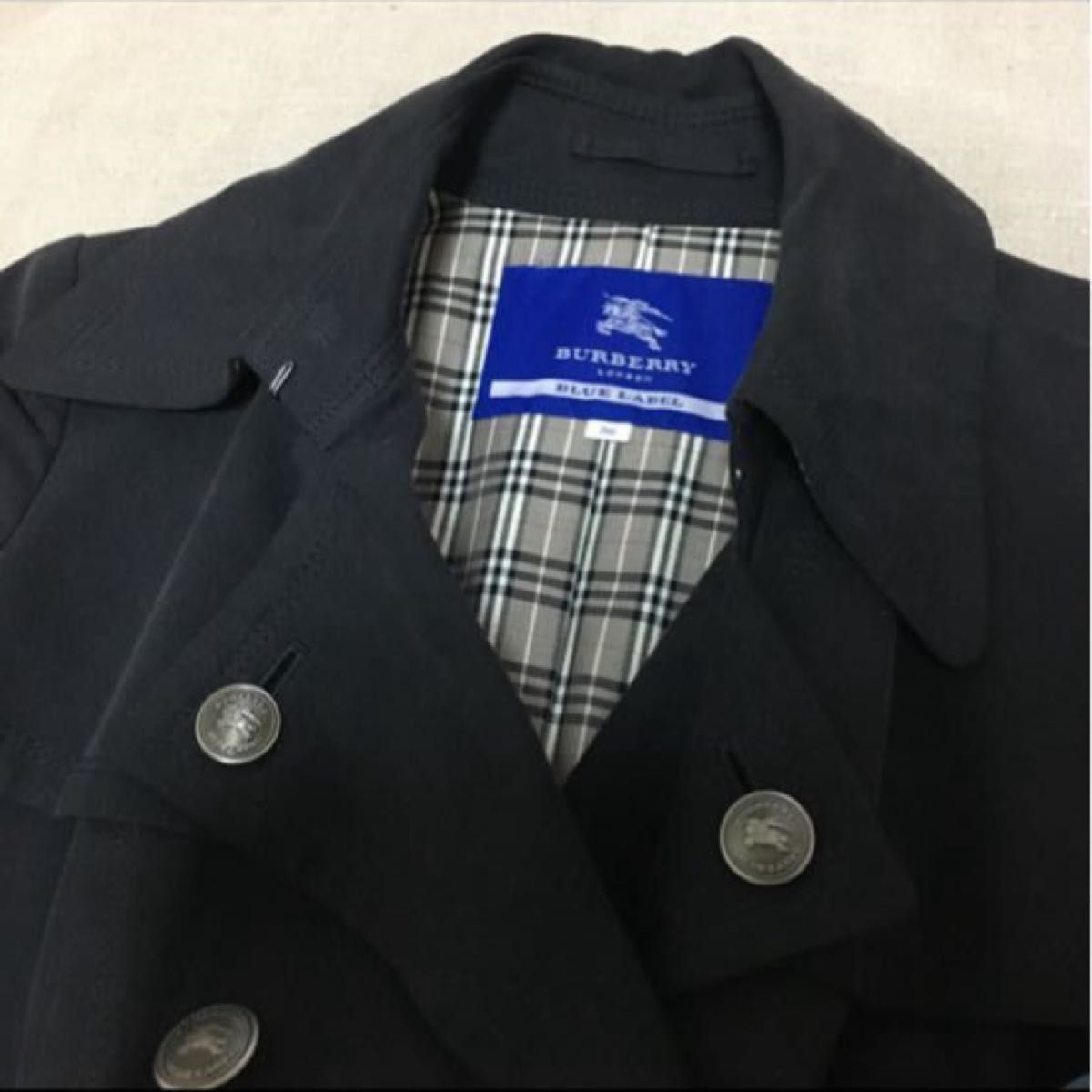 バーバリーブルーレーベルトレンチコート　ブラック　ダブルボタン38  BURBERRY BLUE LABEL  春服　アウター