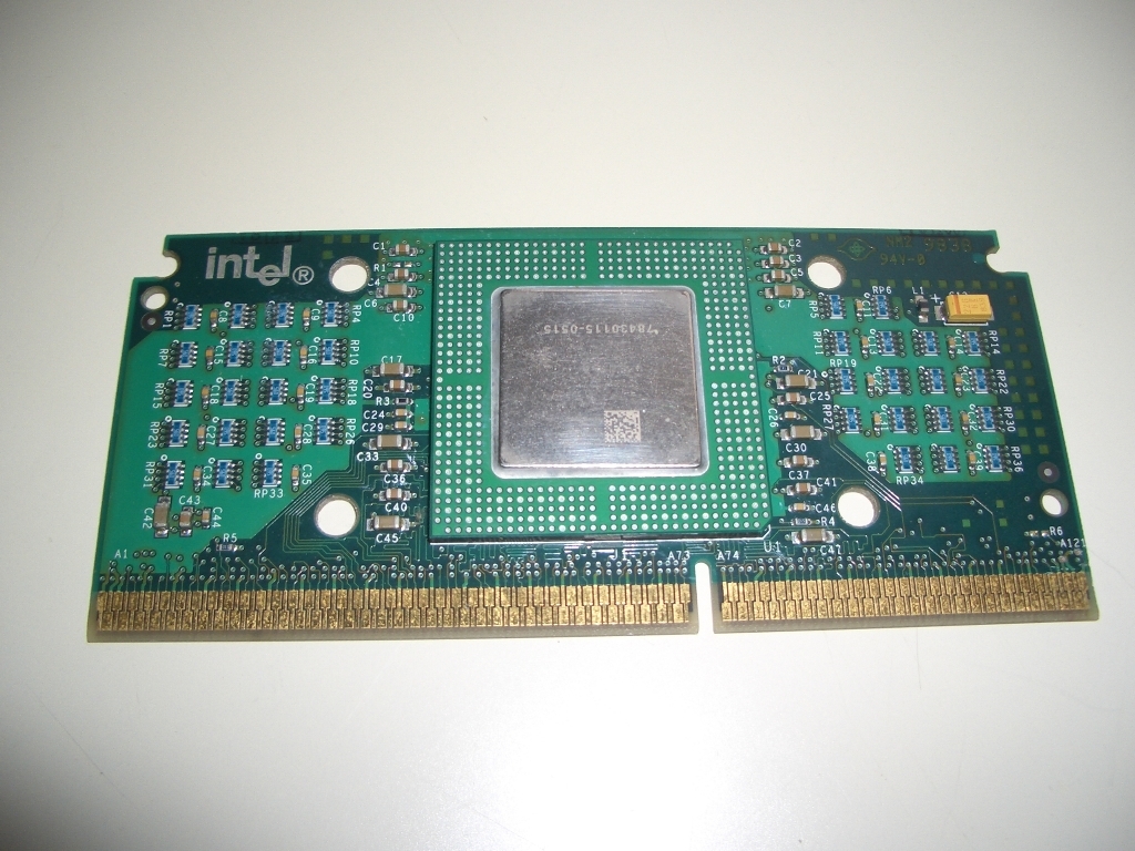 Intel Slot1 Celeron 300A/66 SL32A ジャンク品_画像1