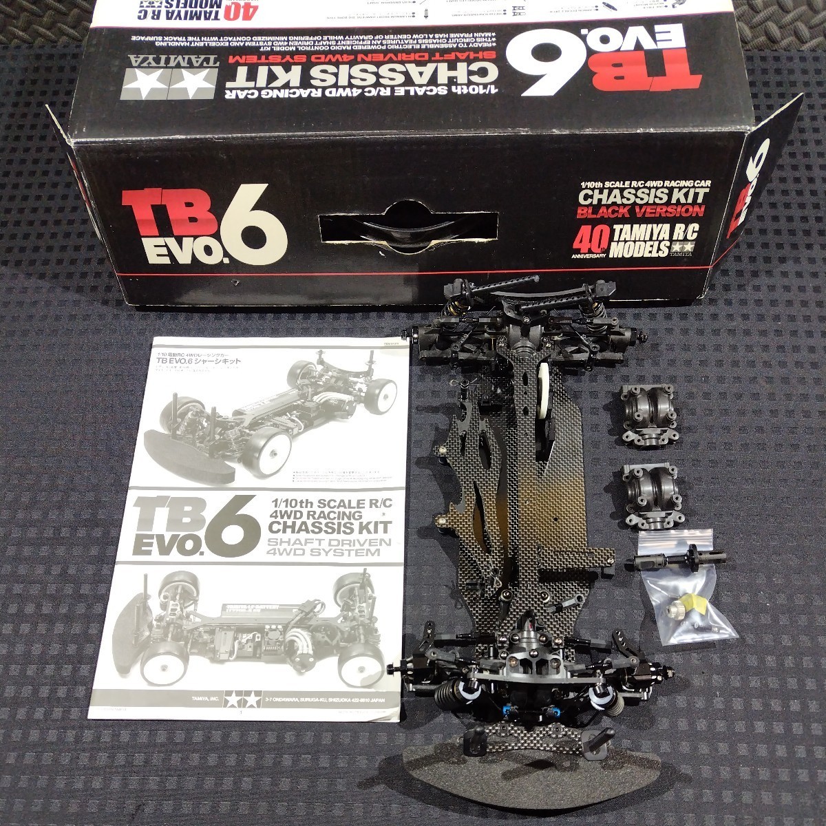 タミヤ 1/10 RC TB EVO.6 ブラックバージョン 【未走行】TAMIYA 40th ANNIVERSARY KIT 4WDシャフトドライブシャーシ_画像1