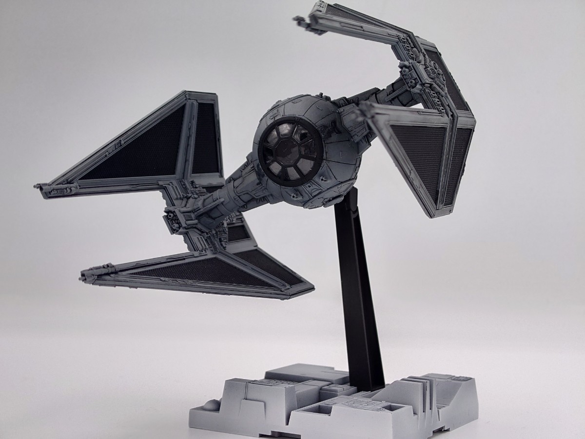 スターウォーズ　プラモデル　タイ・インターセプター　組立塗装済み　完成品　STARWARS BANDAI　フィギュア　1/72サイズ