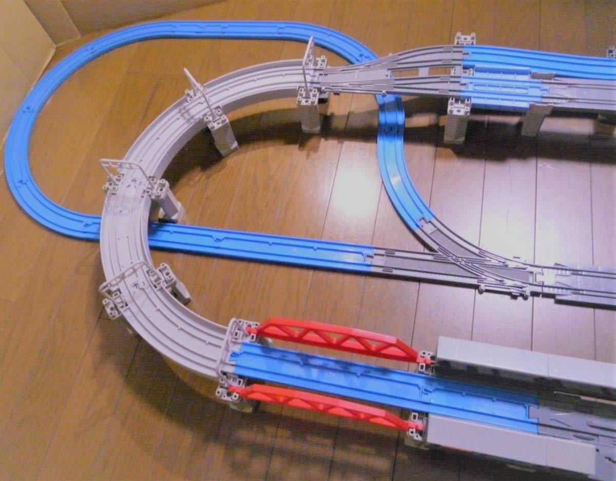 爆買いしたい 送料無料 アドバンス専用2階建レイアウトセット プラレール セット
