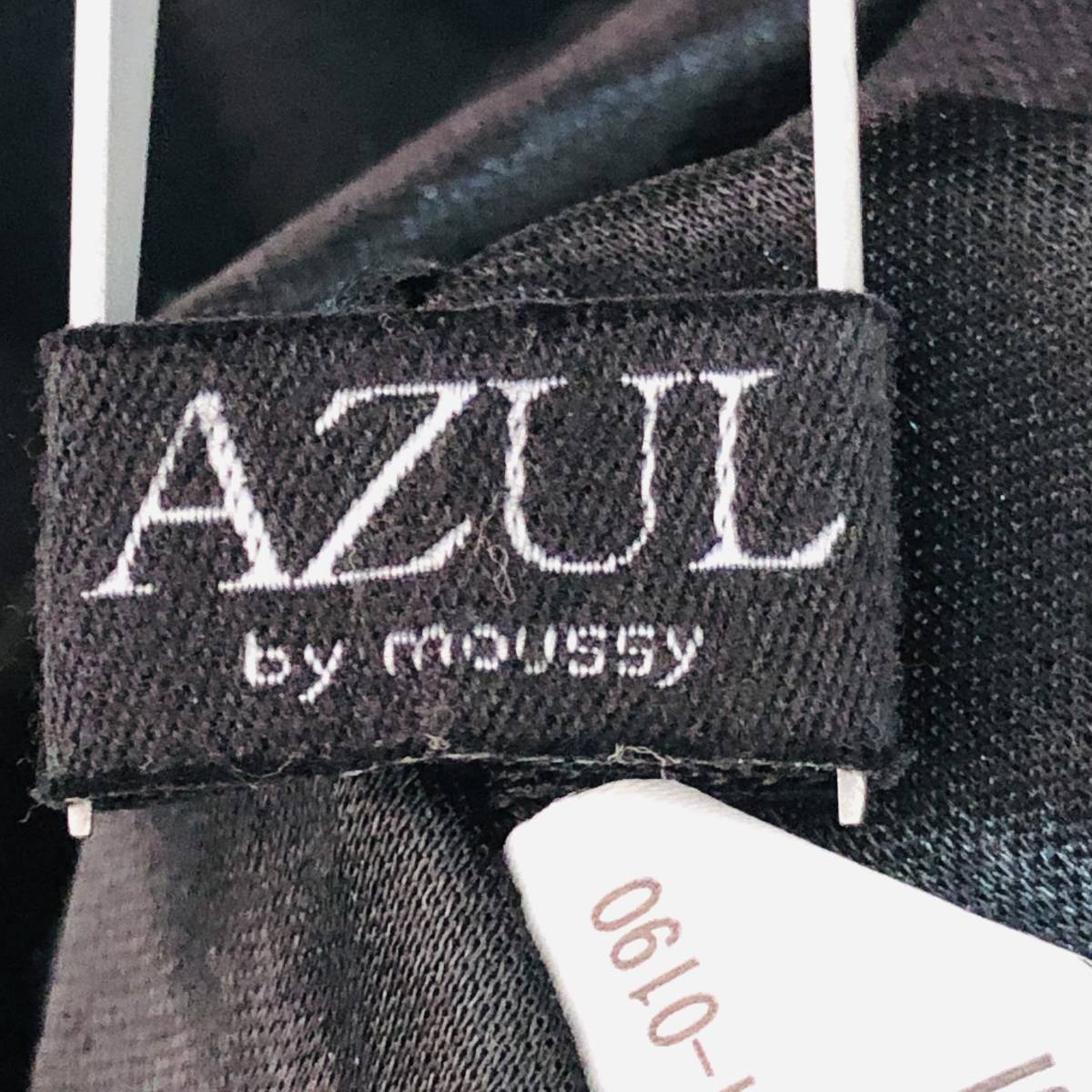 k2844 美品 AZUL by moussy アズールバイマウジー スカート ひざ丈 ウエストゴム M 黒 無地 レディース 万能 エレガントガーリーチック _画像9