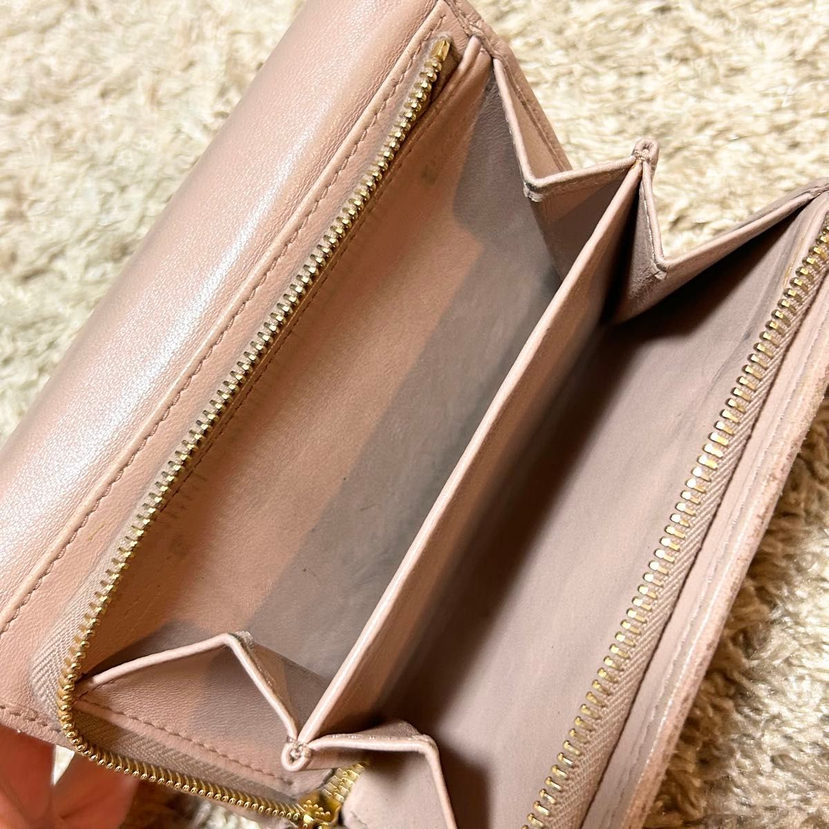 miumiu ミュウミュウ 財布 箱付き マテラッセ|Yahoo!フリマ(旧 miumiu ミュウミュウ 財布 箱付き マテラッセ|Yahoo!フリマ(旧