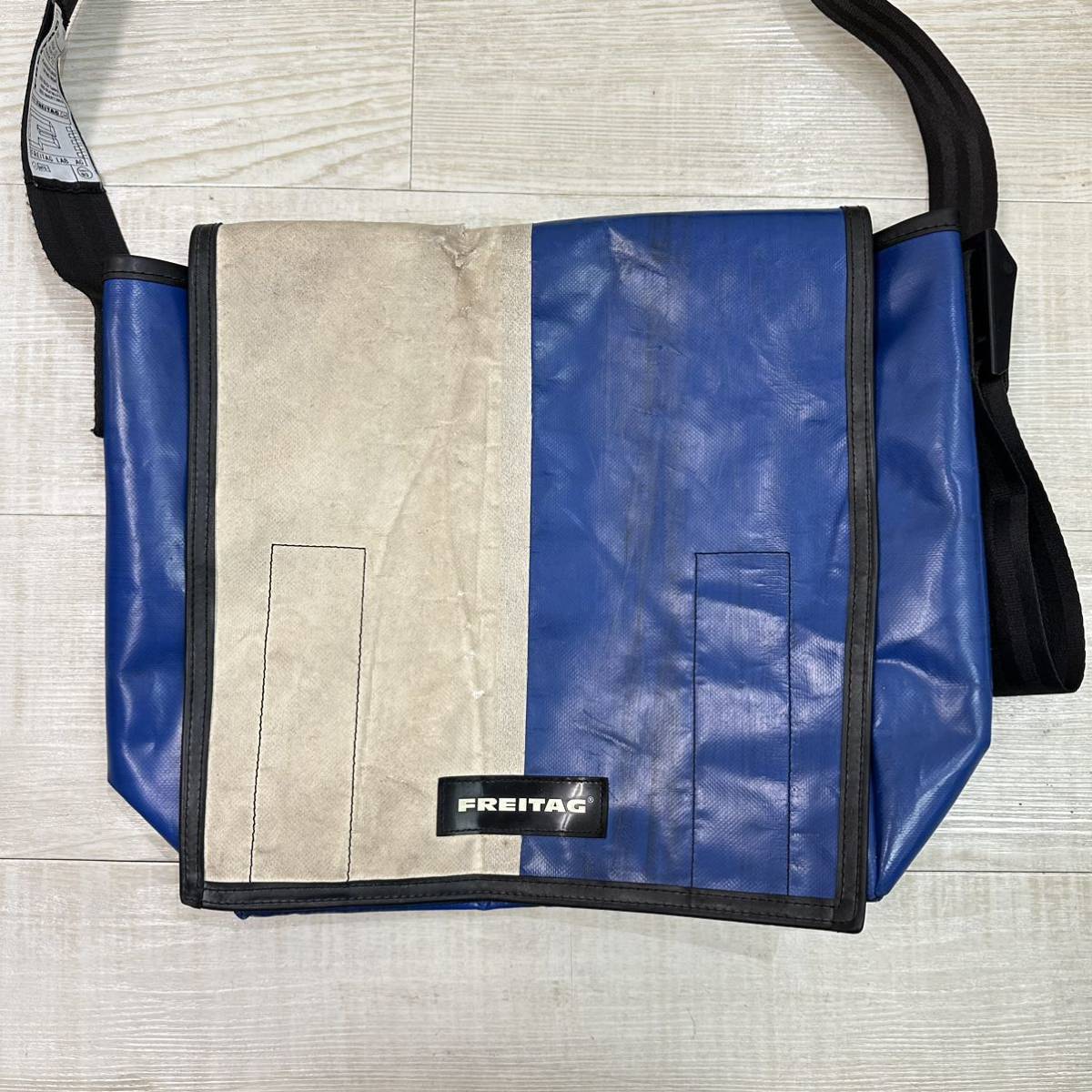 FREITAG フライターグ ショルダー バッグ メッセンジャー バッグ SHOULDER BAG MESSENGER BAG サイズ 15cm x 32cm 36cm 位_画像4