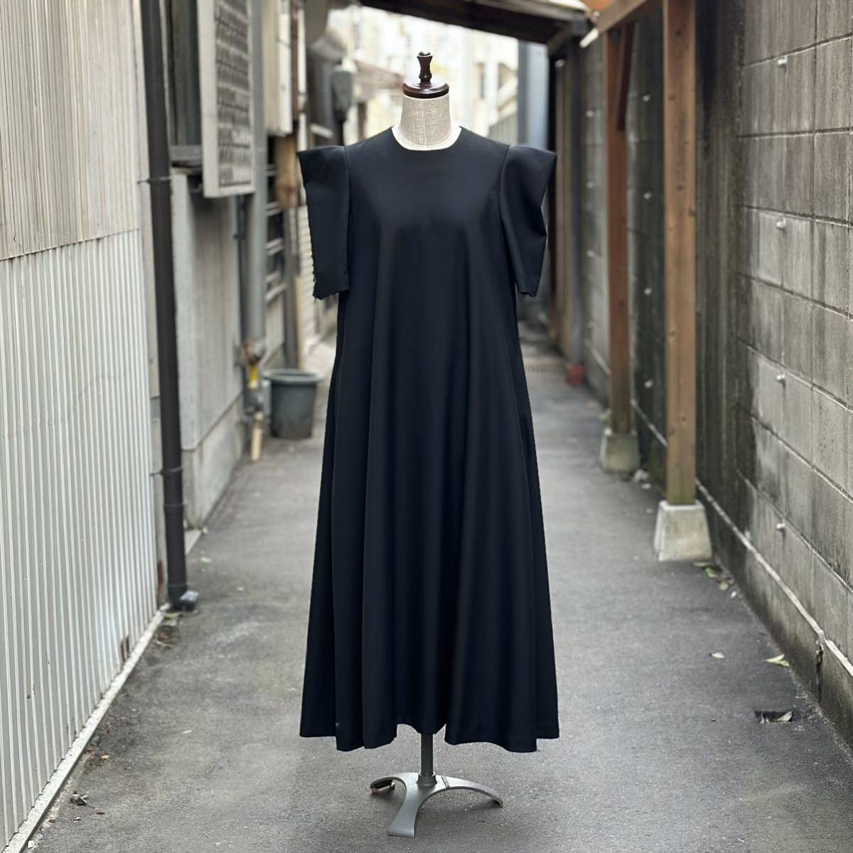 23ss 2023 新品 noir kei ninomiya COMME des GARCONS ノワール ケイニノミヤ ギャルソン ウールギャバ オックス ワンピース M 定価67100円 の商品詳細 | Yahoo!オークション | One Map by FROM JAPAN 23ss 2023 新品 noir kei ninomiya COMME des GARCONS ノワール ケイニノミヤ ギャルソン ウールギャバ オックス ワンピース M 定価67100円 の商品詳細 | Yahoo!オークション | One Map by FROM JAPAN