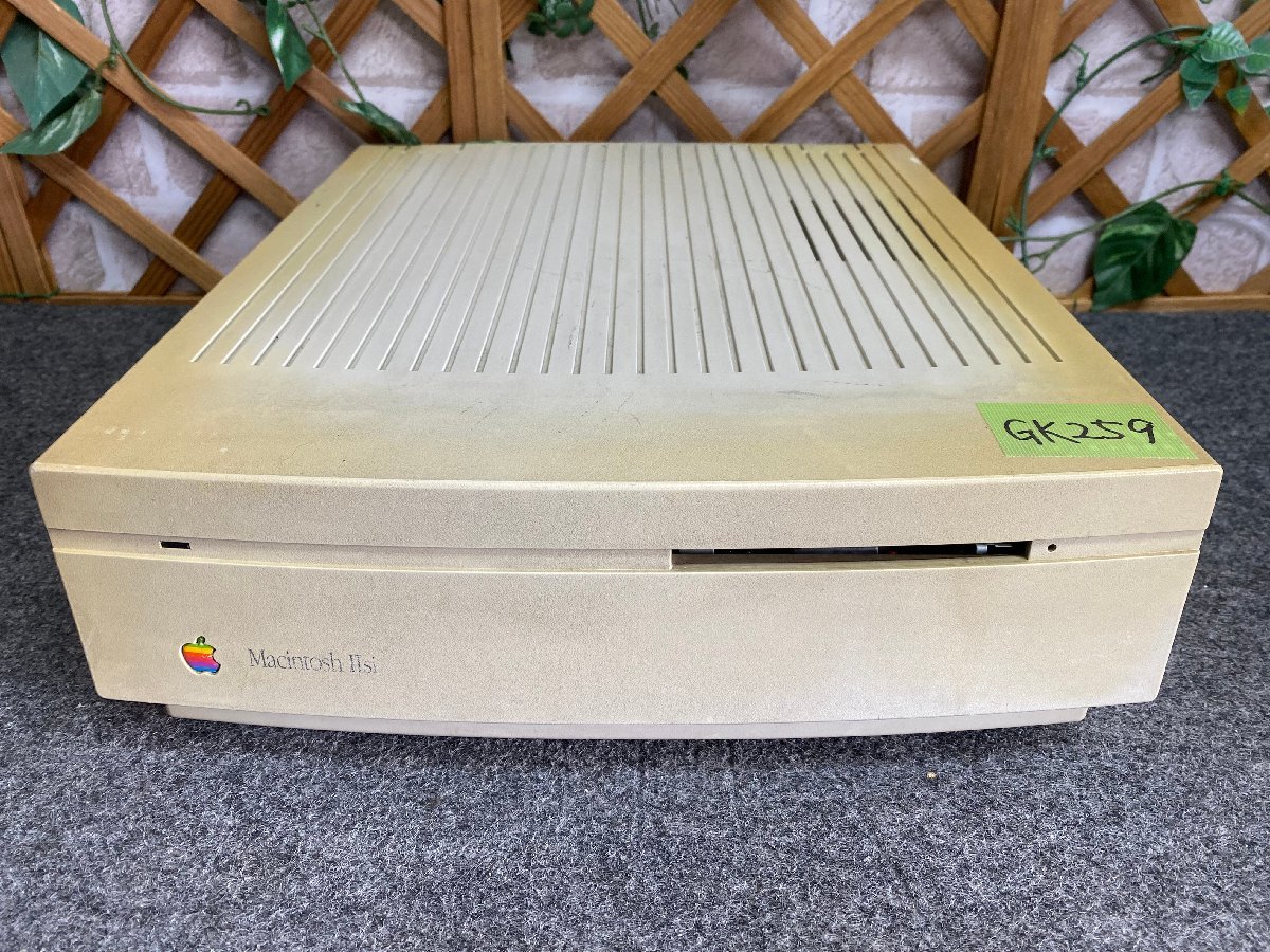 【送140サイズ】Apple　Macintosh IIsi M0360　未通電／未チェック_画像1