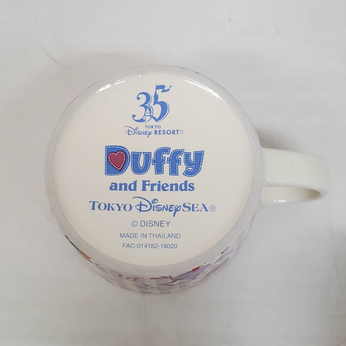 0128-206□TDS ディズニーシー スーベニアマグカップ　陶器　35周年 ダッフィー シェリーメイ ジェラトーニ ステラルー 現状品_画像4