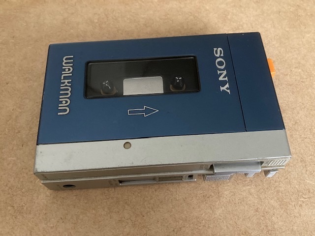 SONY Walkman TPS-L2 初代ウォークマン 本体＆取扱説明書_画像6