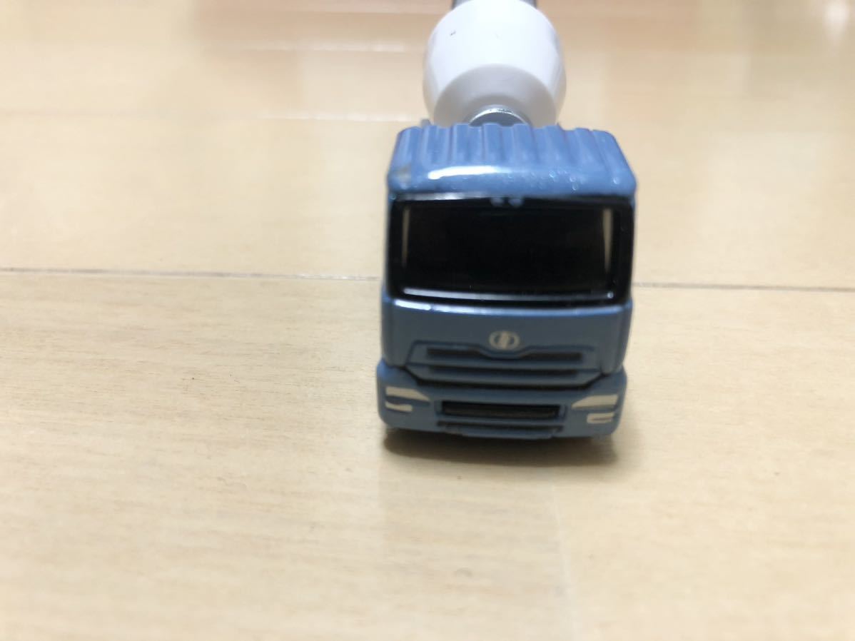 トミカ 日産 ディーゼル クオン 日産ディーゼル ミニカー TOMICA NISSAN DIESEL No.31 QUON TOMY ミキサー車 トラック　おもちゃ　玩具_画像5