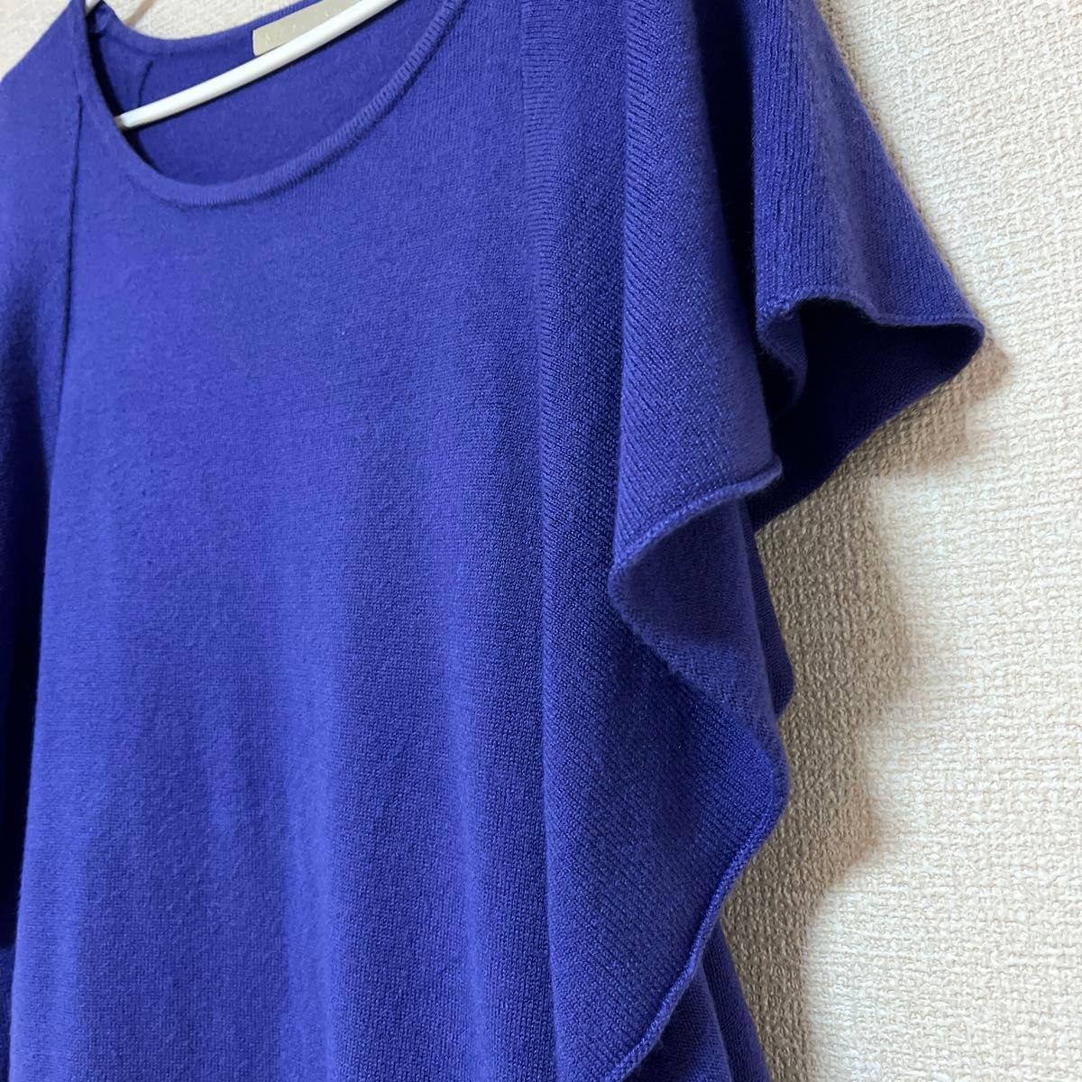 美品　ノースリーブ　半袖　袖なし　カットソー　ニット　ブルー　紫　ヒラヒラ　