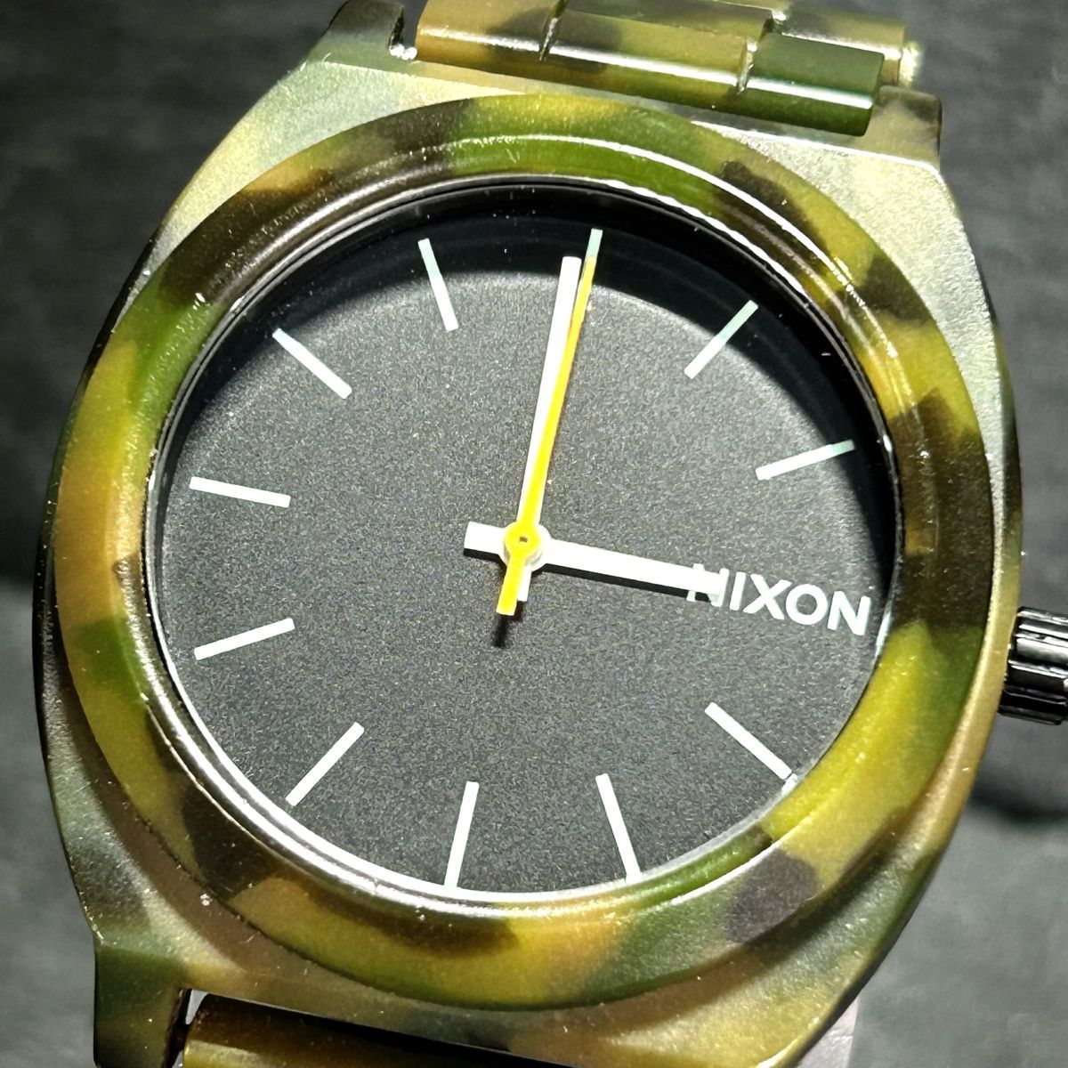 美品 NIXON ニクソン THE TIME TELLER タイムテラー A327-1428 腕時計 クオーツ アナログ 3針 マットブラック カモフラ 動作確認済み_画像2