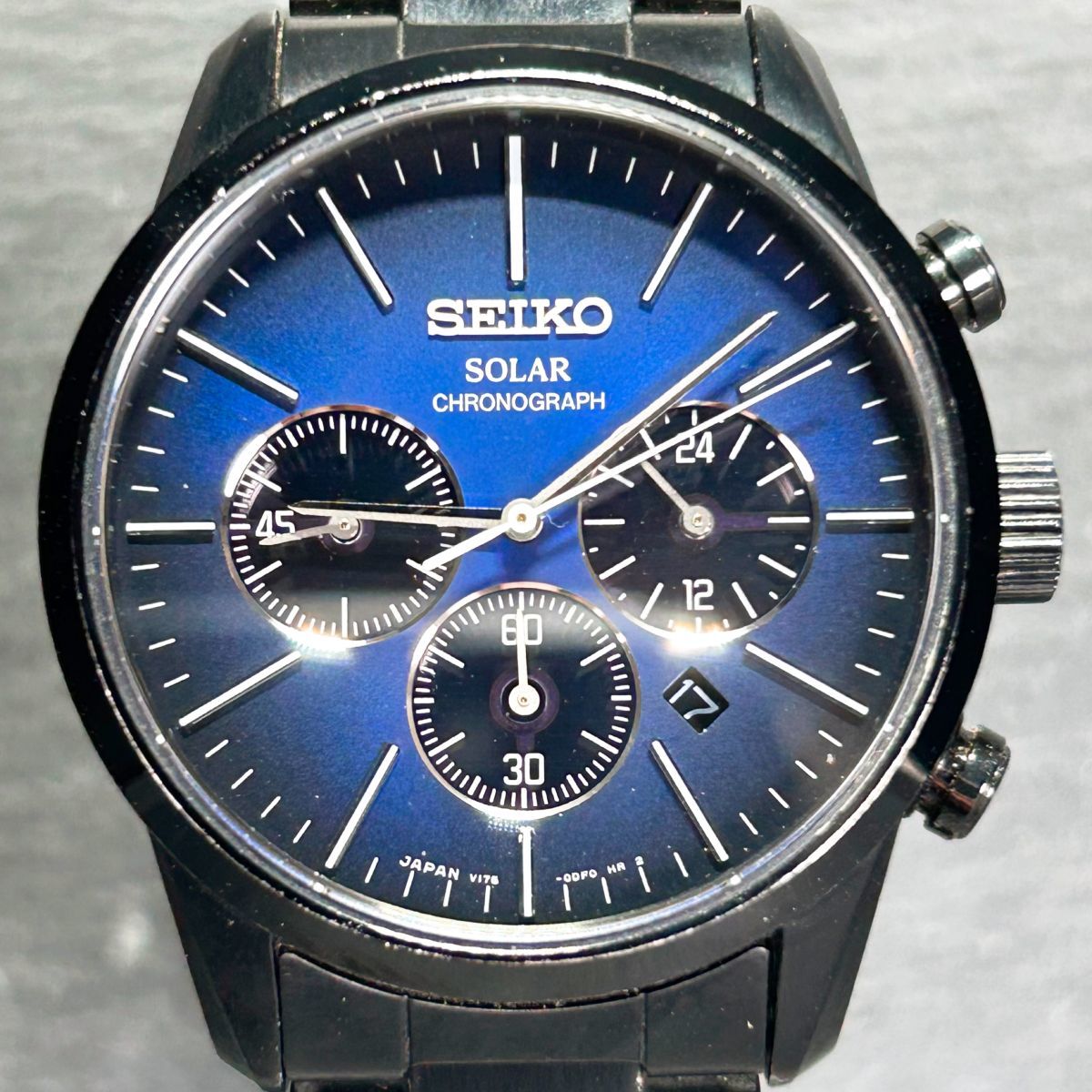 美品 SEIKO セイコー SOLAR ソーラー V175-0CV0 腕時計 ソーラー アナログ クロノグラフ カレンダー グラデーションブルー ラウンド メンズ_画像3