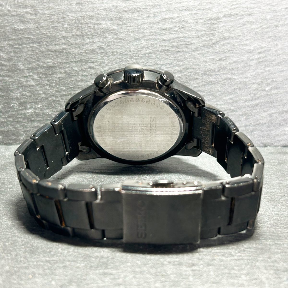 美品 SEIKO セイコー SOLAR ソーラー V175-0CV0 腕時計 ソーラー アナログ クロノグラフ カレンダー グラデーションブルー ラウンド メンズ_画像6