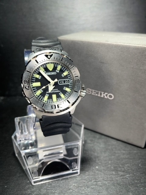 日本未発売 新品 SEIKO セイコー ブラックモンスター 自動巻き オートマチック 機械式 腕時計 SKX779K3 ダイバーズウオッチ 動作確認済み_画像3
