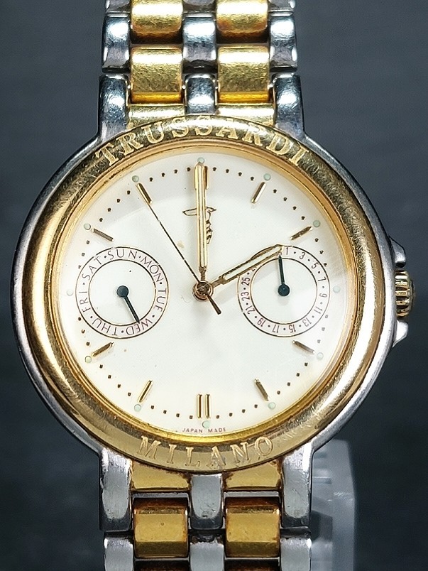 TRUSSARDI トラサルディ TR-2505 アナログ クォーツ 腕時計 スモールサイズ ホワイト文字盤 カレンダー メタルベルト 新品電池交換済み_画像1