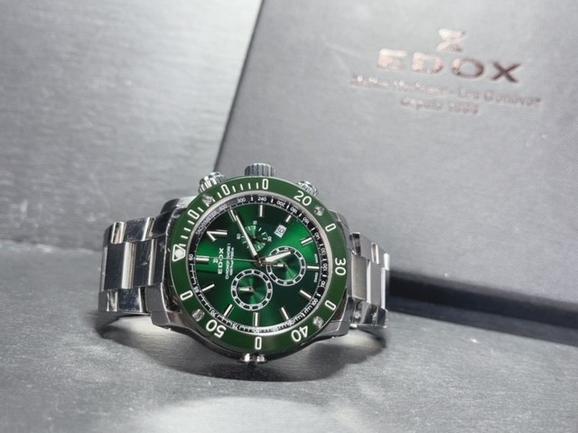 超美品 EDOX エドックス クロノオフショア1 クロノグラフ スペシャルエディション ダイバーズウオッチ 腕時計 10221-3VM5-VIN5 動作確認済_画像7