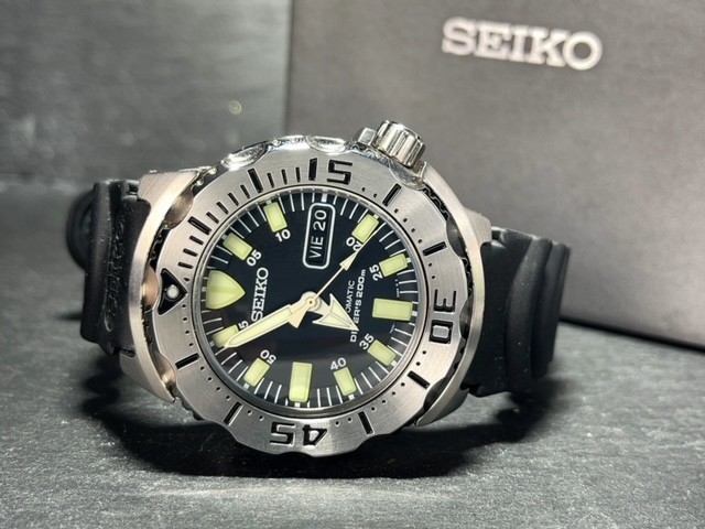 日本未発売 新品 SEIKO セイコー ブラックモンスター 自動巻き オートマチック 機械式 腕時計 SKX779K3 ダイバーズウオッチ 動作確認済み_画像7