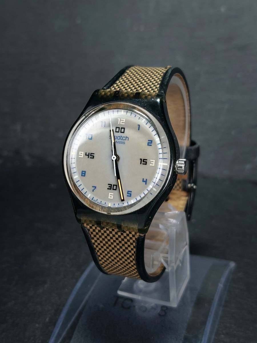 SWATCH スウォッチ AG2003 アナログ クォーツ 腕時計 ベージュ文字盤 ブラック プラスチック製 レザーベルト スケルトン スモールサイズ_画像6