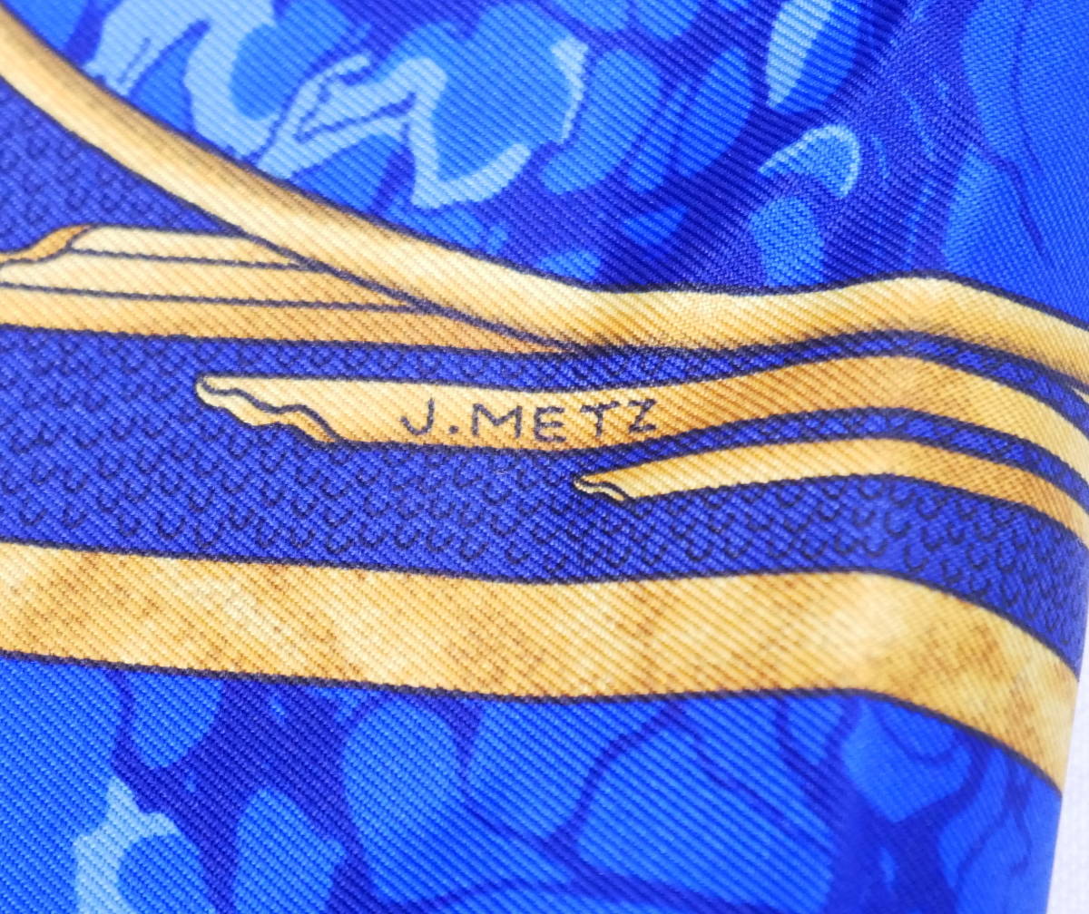 〒(R512-A105)極美品 HERMES エルメス カレ90 GLORIA SOLI/CARPE DIEM スカーフ ショール レディース 青 太陽 シルク 絹_画像4