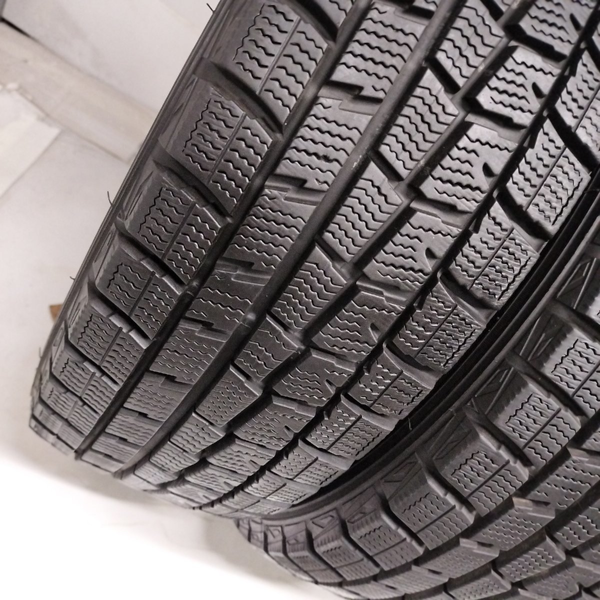 ◆本州・四国は送料無料◆ ＜希少！ スタッドレスタイヤ 4本＞ 165/60R15 ダンロップ ウィンターマックスWM01 2015年製 80～85％ ソリオ_画像5