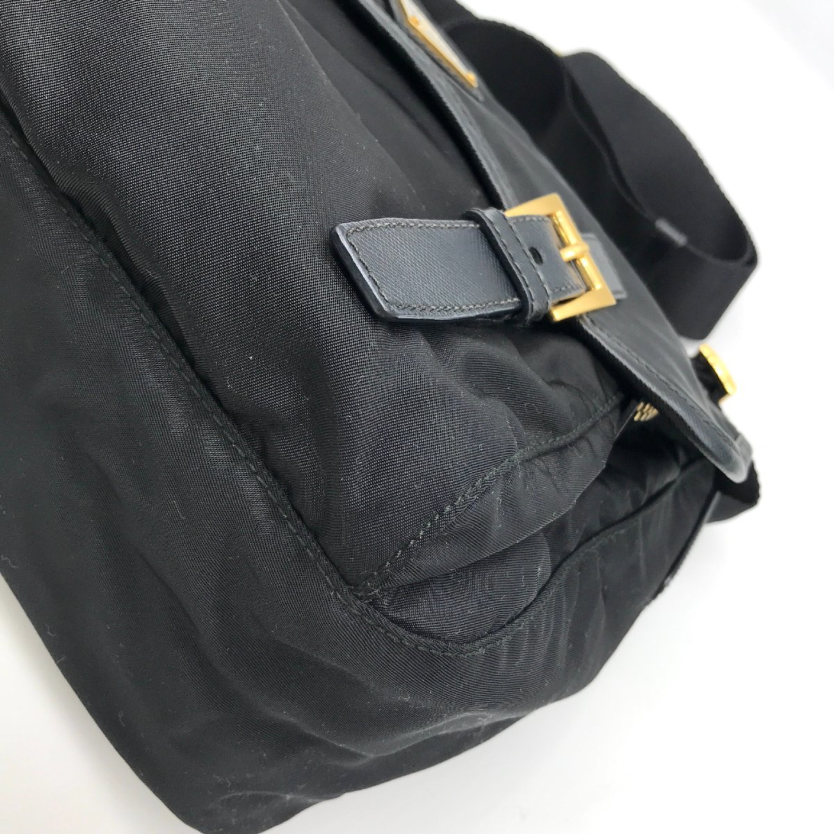 1円 美品 PRADA プラダ 三角ロゴ ゴールド金具 テスート ナイロン メッセンジャー ショルダー バッグ ブラック a1188_画像4